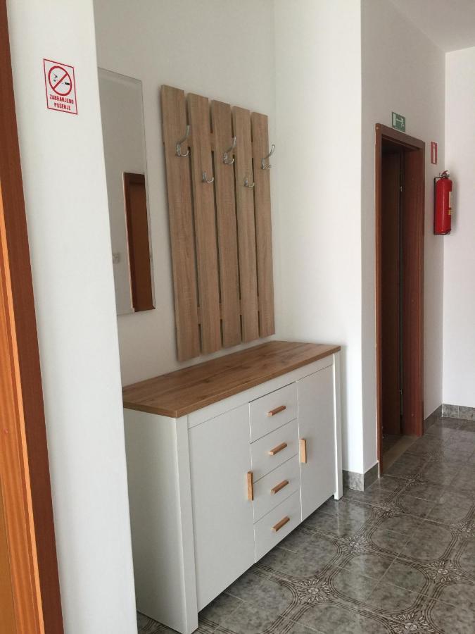 Apartments With A Parking Space Kastel Kambelovac, Kastela - 15480 エクステリア 写真